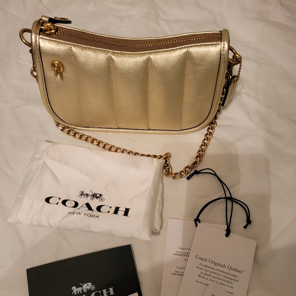 Coach Swinger with Quilting